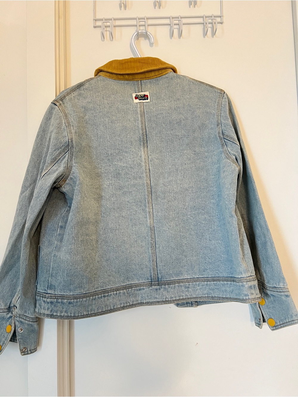 Woman Light Wash Denim Jacket with Mustard Corduroy Collar - Picture 9 of 15